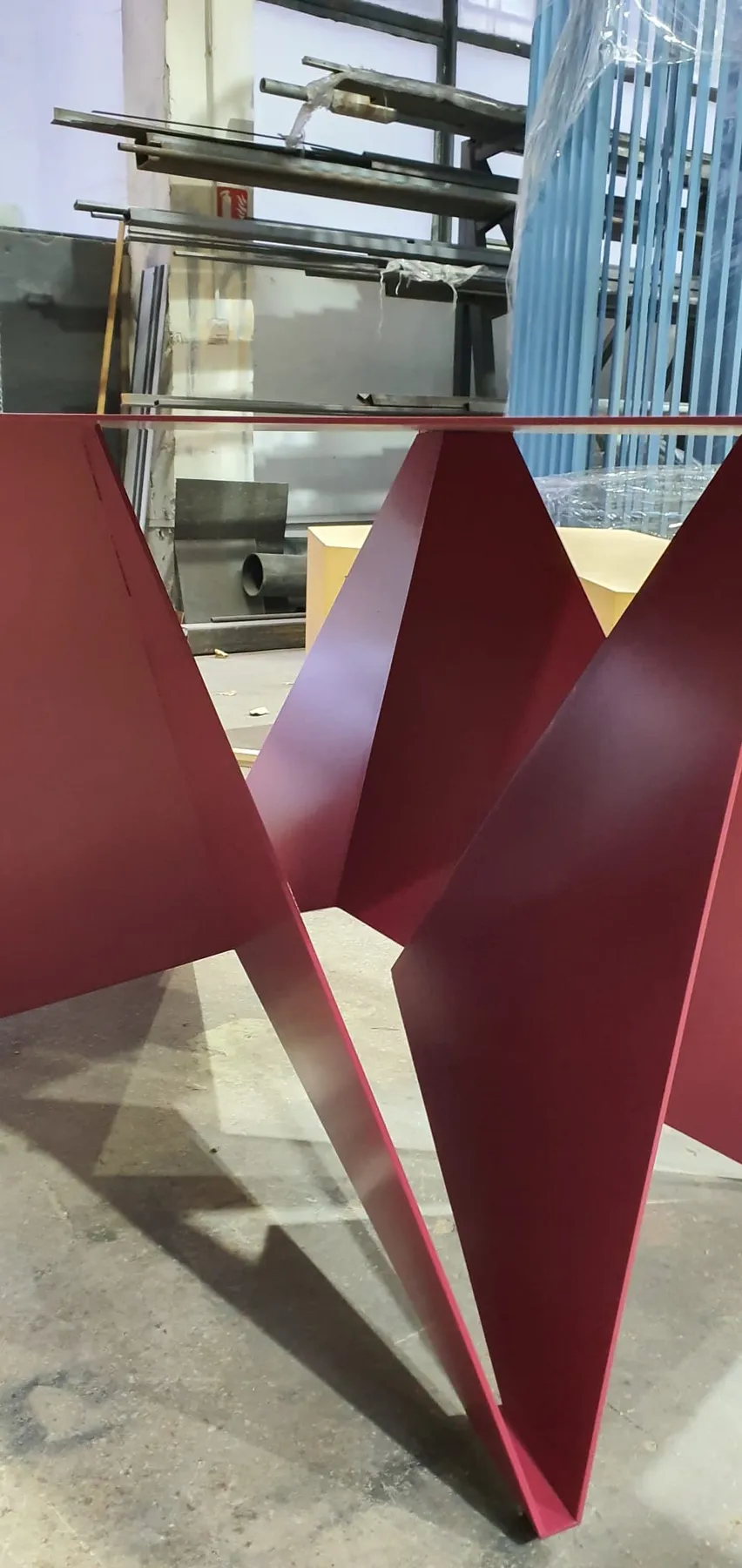 Cadre și mobilier metalic – masa metal