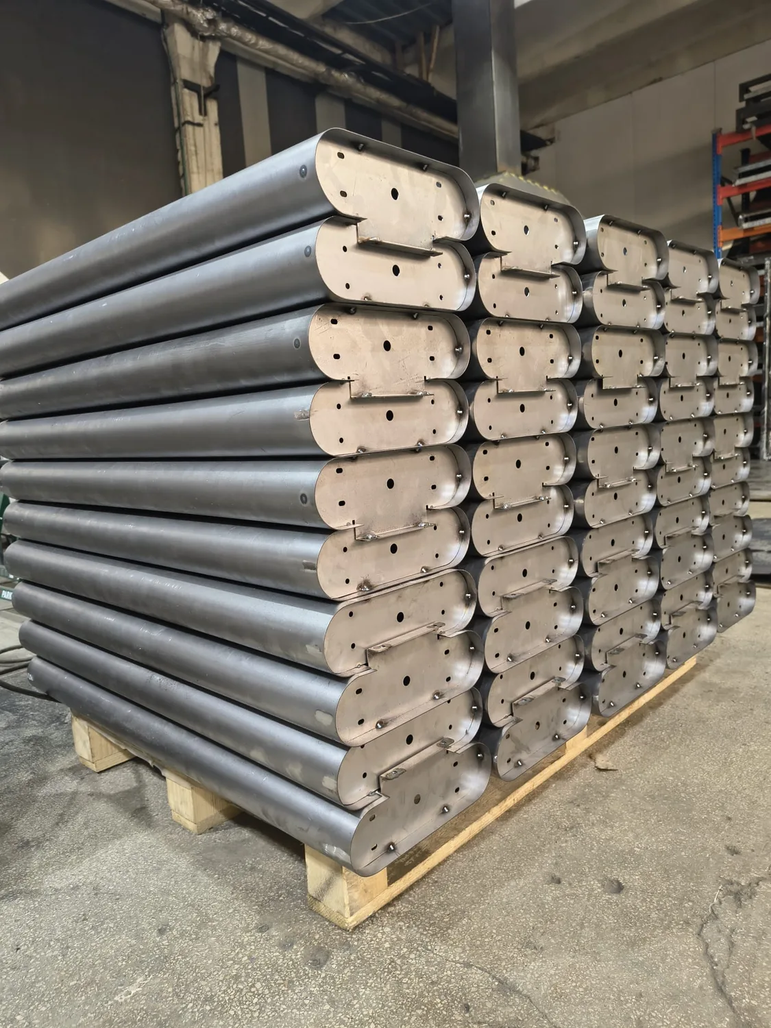 Componente metalice la comandă – imagine principală