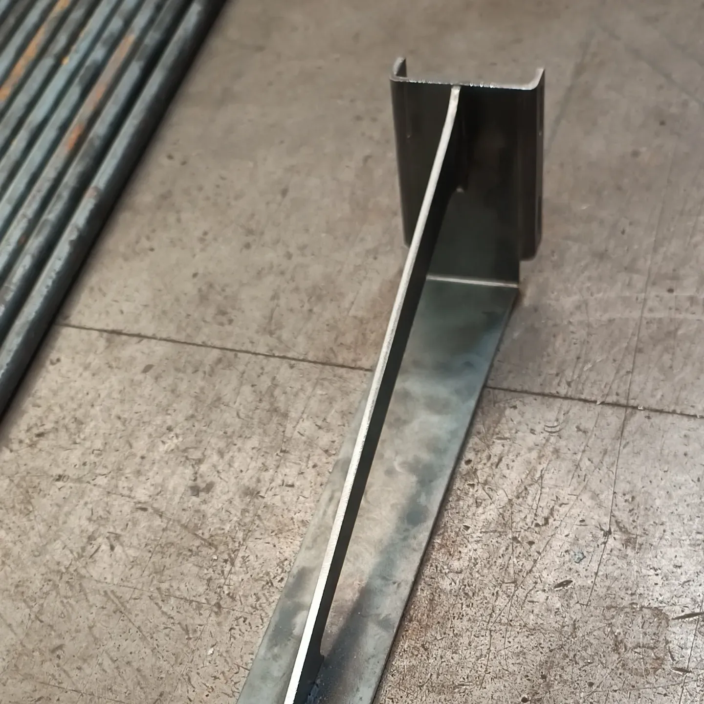 Componente metalice la comandă – OEM 8