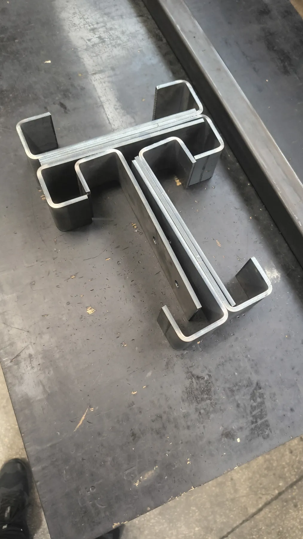 Componente metalice la comandă – OEM 14